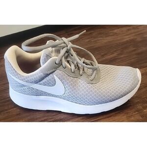AMPUTEE (RIGHT) Nike Tanjun Womens Running Shoe Size 8 Grey Gray